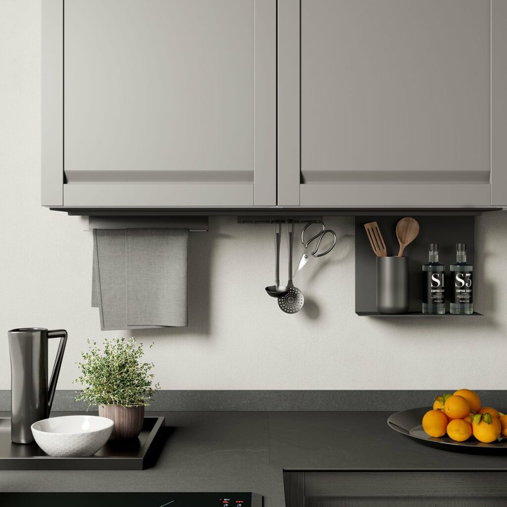 Cucina in legno massello con maniglia integrata Incanto frassino carbone e silver opaco